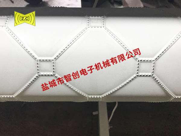 壓花機(jī)設(shè)備